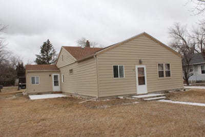 /international/us/106-s-girard-avenue-newell-sd-110104970205/