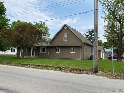 /international/us/506-e-bertolino-avenue-nokomis-il-110099294158/