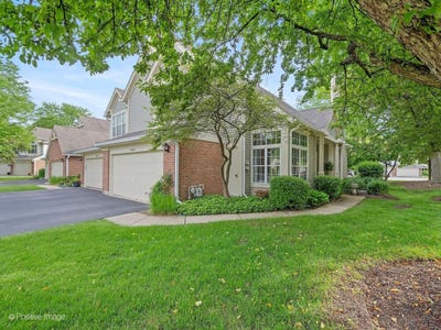 /international/us/30w032-laurel-court-warrenville-il-110108380298/