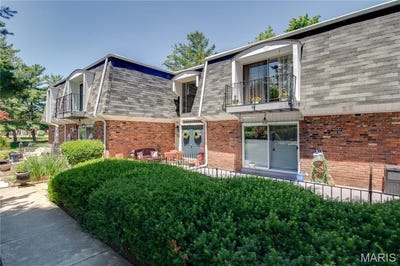 /international/us/1916-w-delmar-avenue-godfrey-il-110108552113/