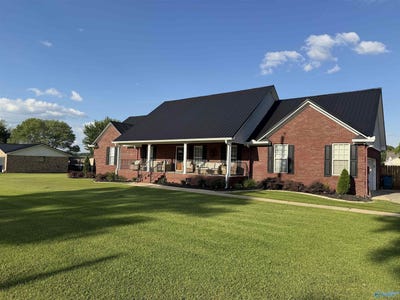 /international/us/304-hannah-avenue-se-attalla-al-110108631675/