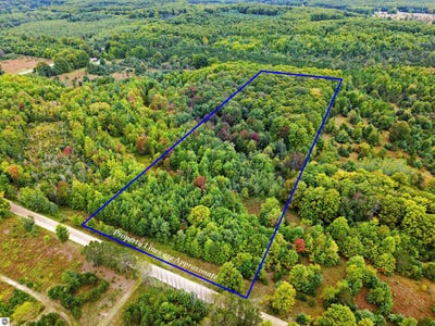 /international/us/shively-road-fife-lake-mi-110120066391/