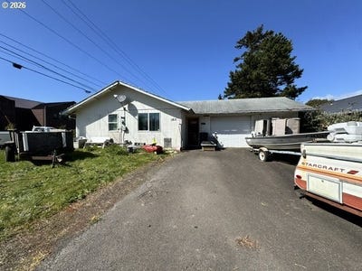 /international/us/1611-25th-st-florence-or-110108474238/