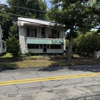 /international/us/215-e-church-street-edenton-nc-110109140166/