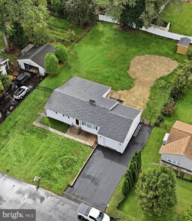 /international/us/1162-sunset-lane-bensalem-pa-110110361855/