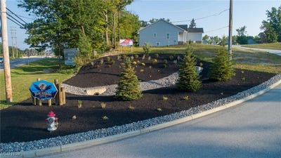 /international/us/12-blue-heron-court-painesville-oh-110095487840/