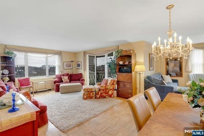/international/us/2000-linwood-avenue-fort-lee-nj-110107017447/