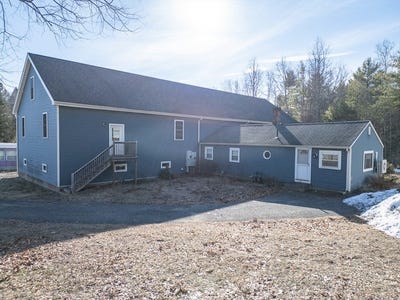/international/us/538-main-st-townsend-ma-110106620816/