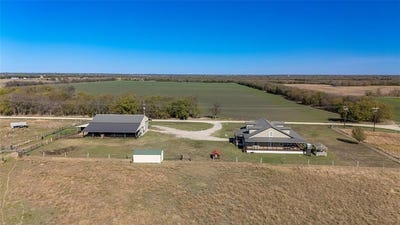 /international/us/4379-county-road-4804-wolfe-city-tx-110095987976/
