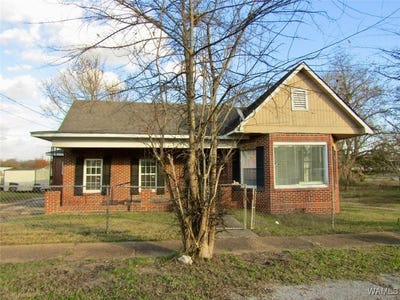 /international/us/205-s-ash-avenue-demopolis-al-110104838721/