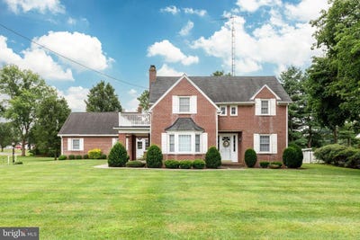 /international/us/149-w-baltimore-st-taneytown-md-110101063897/