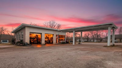 /international/us/608-e-main-street-willow-springs-mo-110108818421/