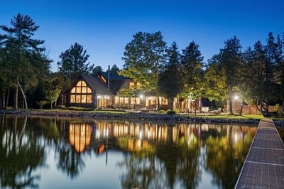/international/us/8601-strawberry-point-road-green-lake-twp-mi-110108578835/