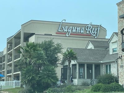 /international/us/1021-s-water-st-211-rockport-tx-110100344703/