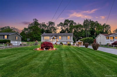 /international/us/46-camelot-road-poughkeepsie-ny-110108695380/