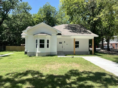 /international/us/1221-1223-clifton-street-conway-ar-110101122316/