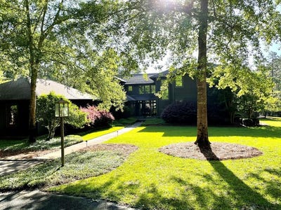 /international/us/2106-adams-street-vidalia-ga-110101459152/