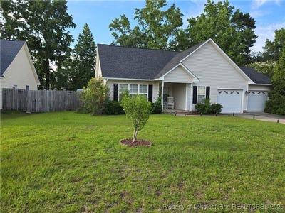 /international/us/5516-hall-glen-drive-hope-mills-nc-110100099409/