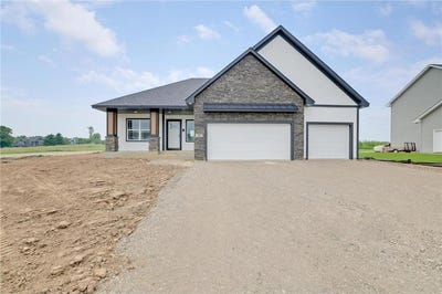 /international/us/909-acorn-court-kinnickinnic-twp-wi-110100621261/