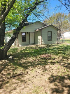 /international/us/737-luther-lane-gun-barrel-city-tx-110108587531/