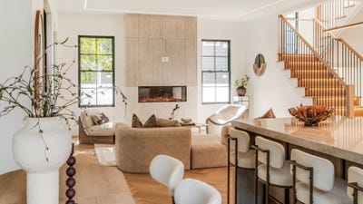 /international/us/78-manchester-road-newton-ma-110119992160/