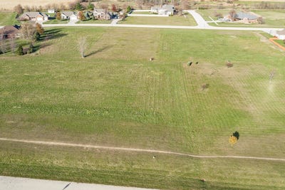 /international/us/990-prairie-view-drive-somonauk-il-110062099542/