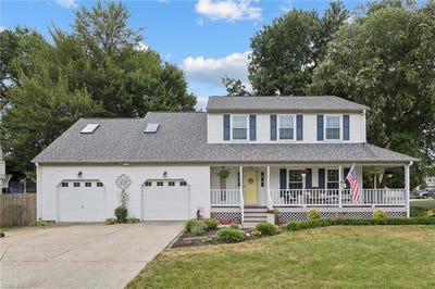 /international/us/100-elise-place-yorktown-va-110101006927/