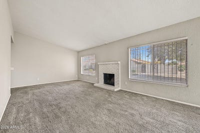 /international/us/15215-n-25th-drive-phoenix-az-110120499572/
