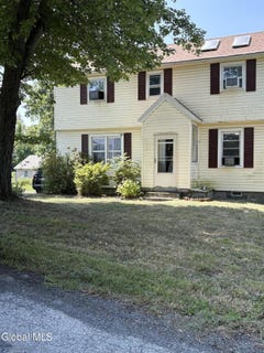 /international/us/23-goodman-avenue-troy-ny-110109069927/