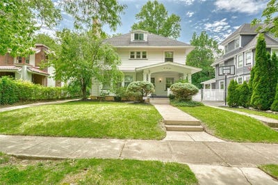 /international/us/153-seneca-parkway-rochester-ny-110108480373/