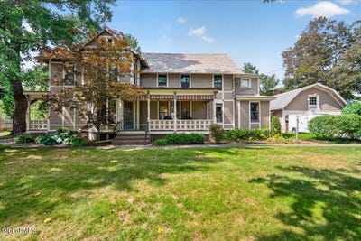 /international/us/475-glen-street-glens-falls-ny-110119713841/