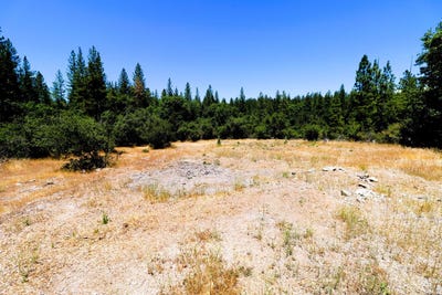 /international/us/1402-meredith-lane-railroad-flat-ca-110090651595/