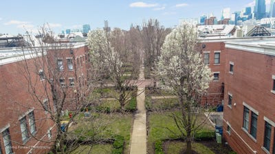 /international/us/814-w-15th-place-chicago-il-110107242564/