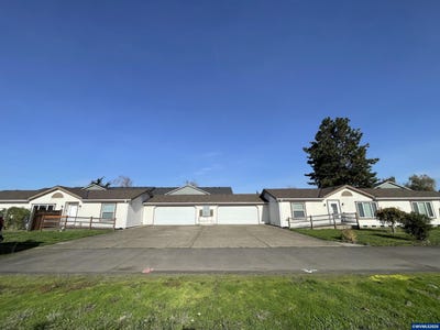 /international/us/4455-blueberry-4445-ln-ne-salem-or-110107939261/
