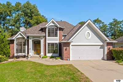 /international/us/346-golden-oaks-drive-council-bluffs-ia-110120417824/