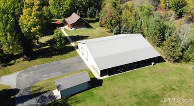 /international/us/2792-county-line-road-vulcan-mi-110102597292/