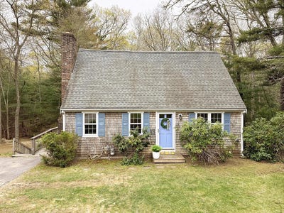 /international/us/61-althea-road-north-falmouth-ma-110108025590/