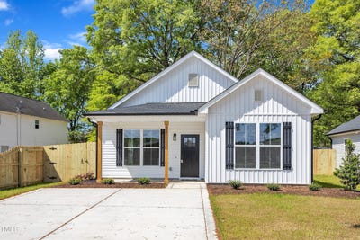 /international/us/617-ray-street-selma-nc-110098663024/