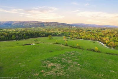 /international/us/50-acres-county-road-4418-clarksville-ar-110110421831/