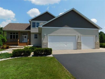 /international/us/17331-zumbrota-street-ne-ham-lake-mn-110100846179/?lang=en