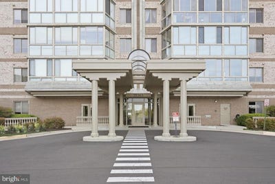 /international/us/19365-cypress-ridge-terrace-leesburg-va-110107544748/