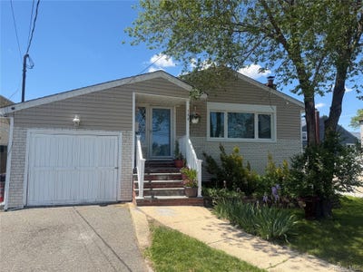 /international/us/784-s-ocean-avenue-freeport-ny-110108629024/
