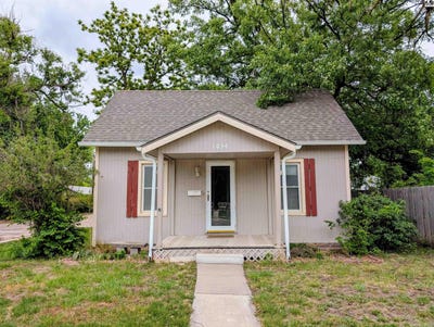 /international/us/1034-n-grimes-st-mcpherson-ks-110107734329/