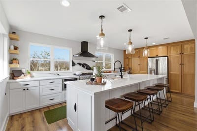 /international/us/539-n-stewart-street-jacksboro-tx-110106179307/