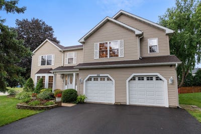 /international/us/826-pin-oak-circle-cary-il-110109584664/