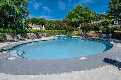 /international/us/2696-saint-johns-place-winston-salem-nc-110108064309/