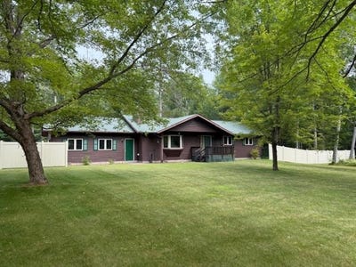/international/us/w3702-county-road-d-tomahawk-wi-110101398710/