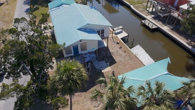 /international/us/88-8th-ave-east-horseshoe-beach-fl-110107586627/