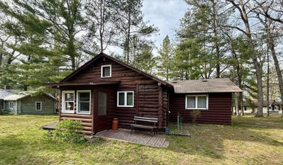 /international/us/11272-s-l-lakes-bridge-street-baldwin-mi-110107924718/