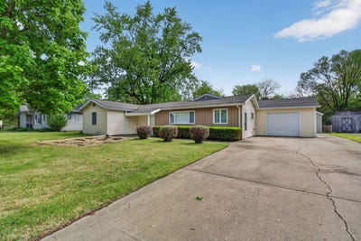 /international/us/2559-garden-court-joliet-il-110108356555/